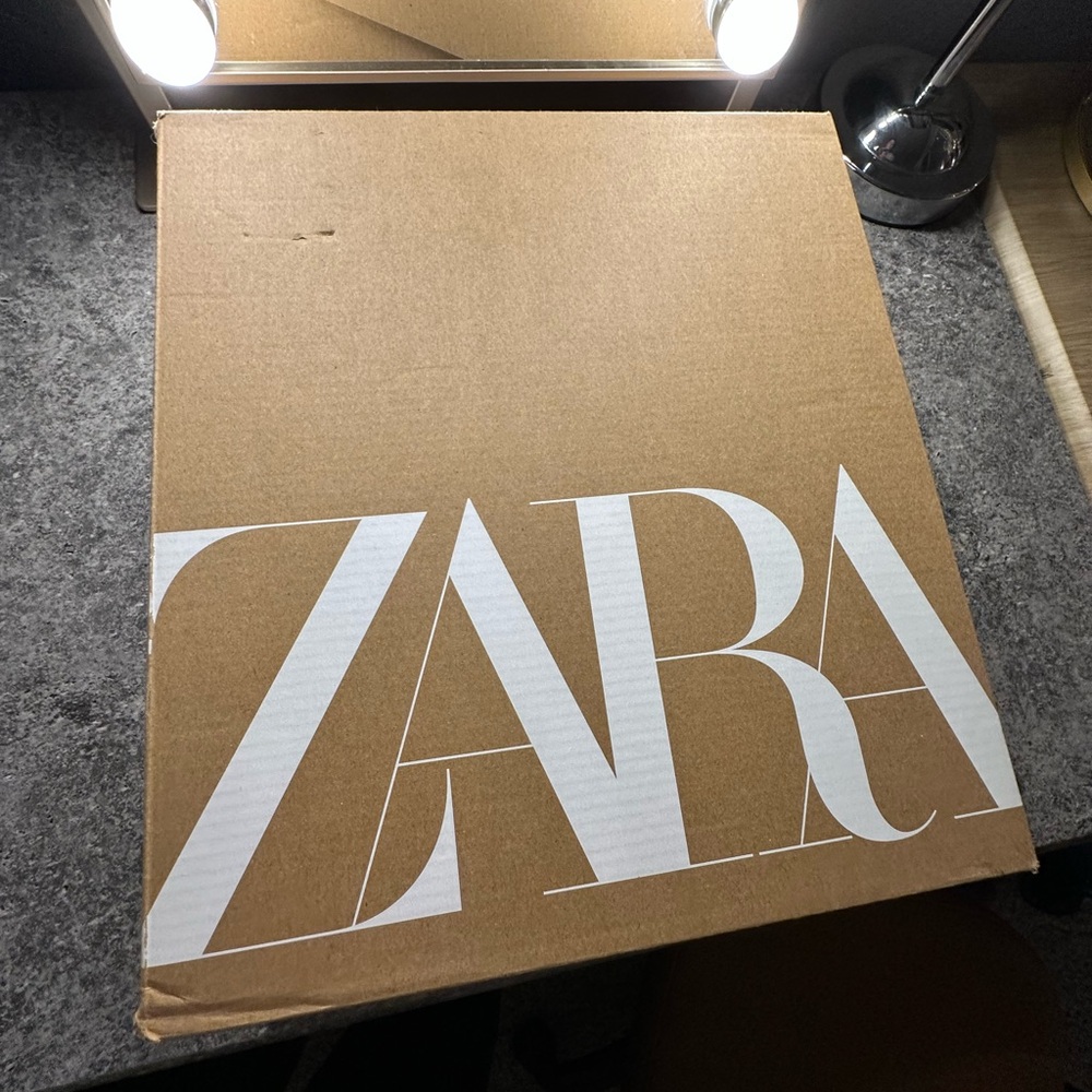 Zara Green Platform Shoe Box